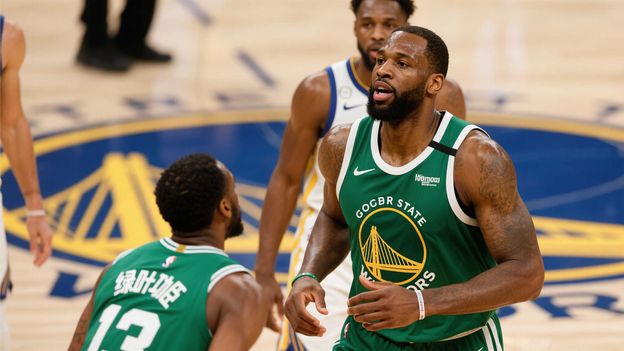 特纳精准投篮斩获6分,贡献4篮板1助攻 特纳精准投篮斩获6分,贡献4篮板1助攻